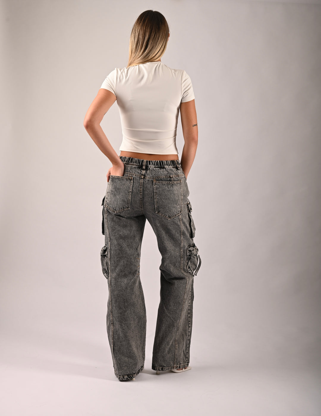 LOCKERE GRAU VERWASCHENE CARGO JEANS - Olivia