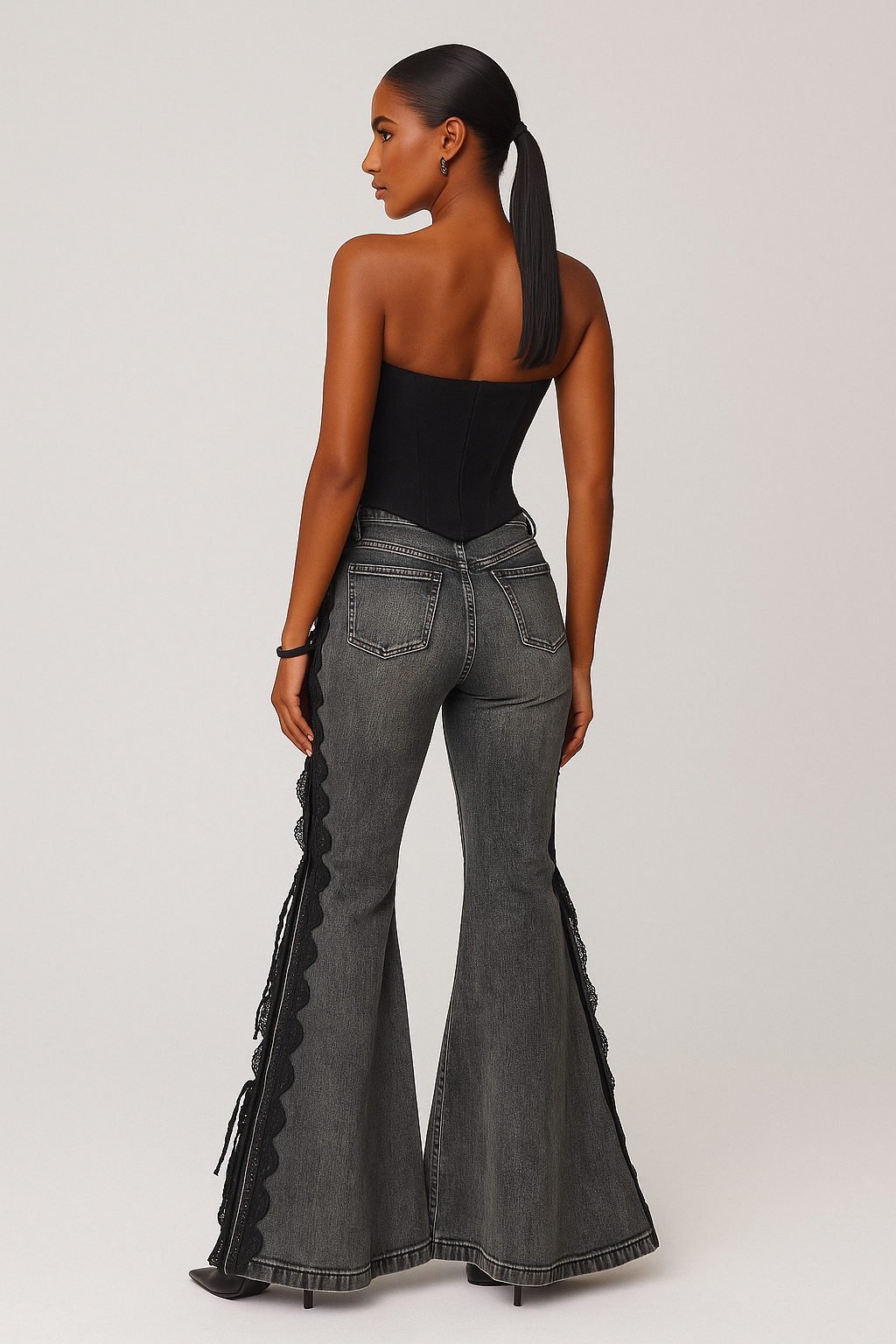 SPITZEN GESCHNÜRTE JEANS - Jenya